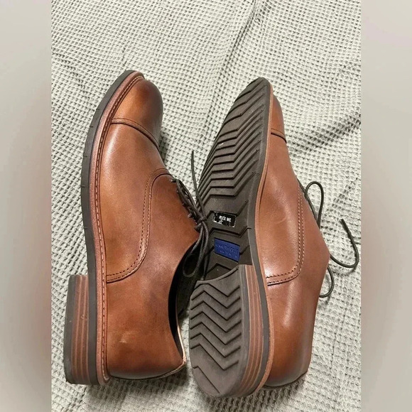 Kenneth Cole Men’s Dress Shoes size 8 - Picture 5 of 7